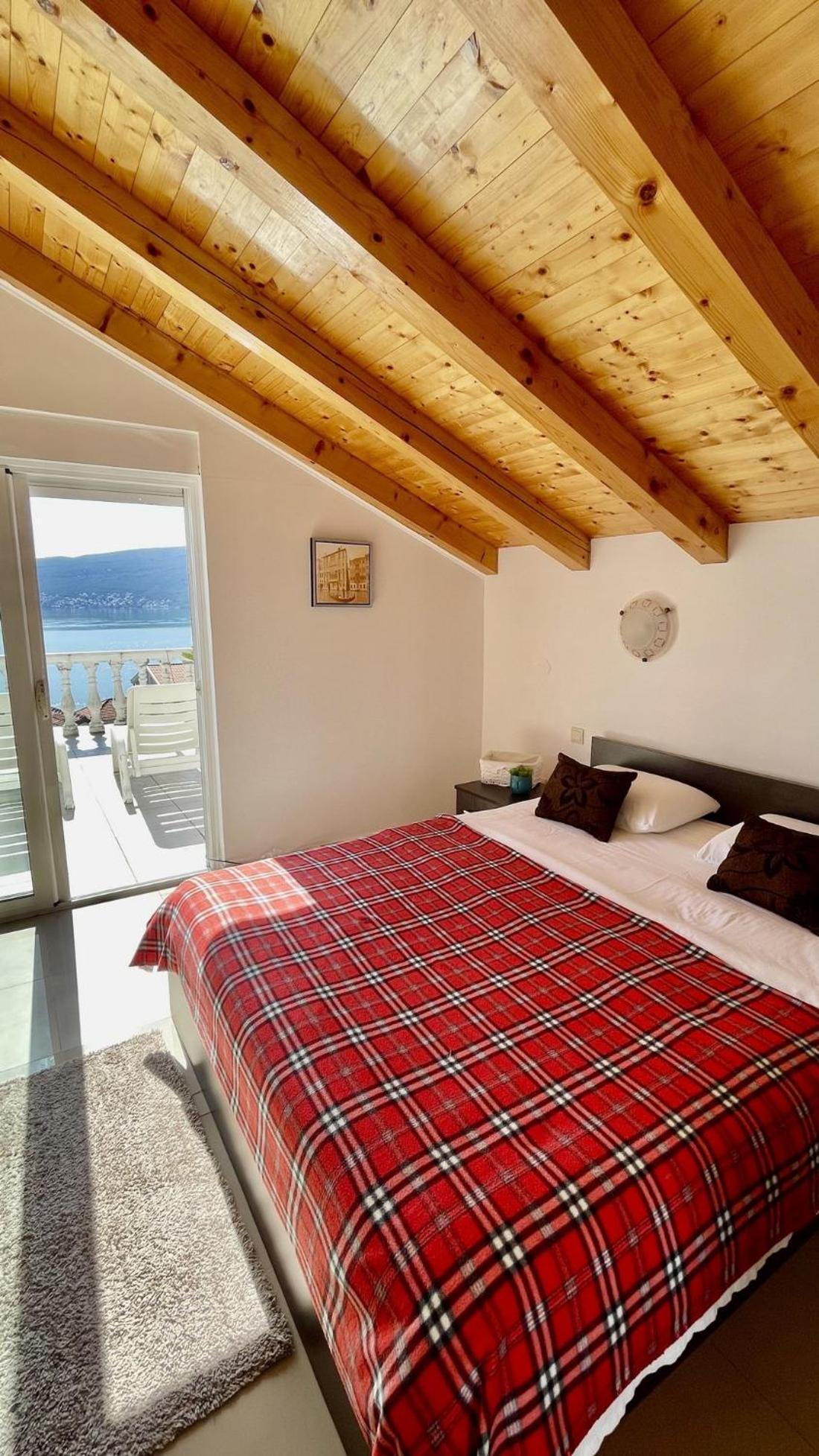 Family House With Pool & Sea View Lejlighedshotel Bijela Eksteriør billede