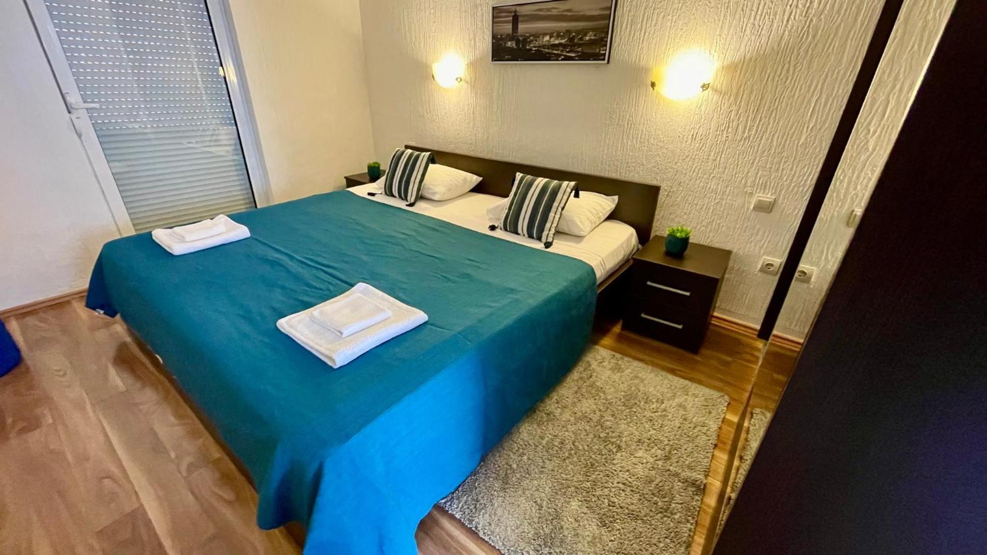 Family House With Pool & Sea View Lejlighedshotel Bijela Eksteriør billede